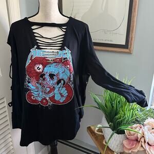METALLICA x TORRID Womens T-Shirt 2X Black Long Sleeve Shredded Graphic Metal